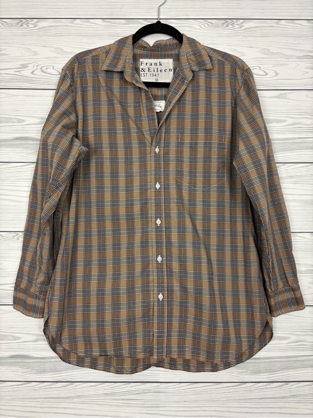 Frank & Eileen Joedy long sleeve tan/black plaid button down shirt size medium